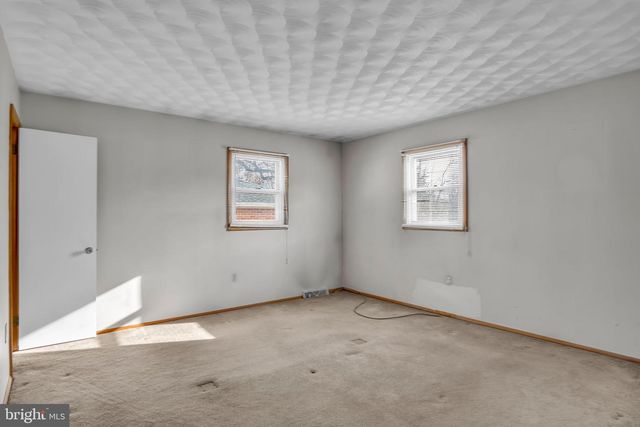 318 E EMAUS ST, Middletown, PA 17057