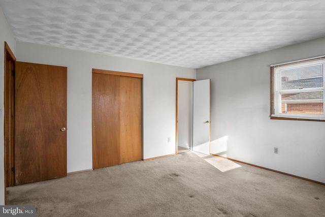 318 E EMAUS ST, Middletown, PA 17057