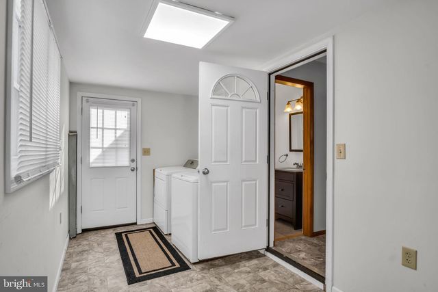 318 E EMAUS ST, Middletown, PA 17057