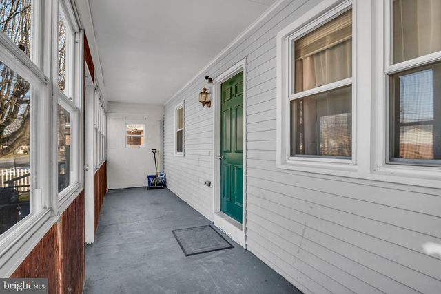 318 E EMAUS ST, Middletown, PA 17057