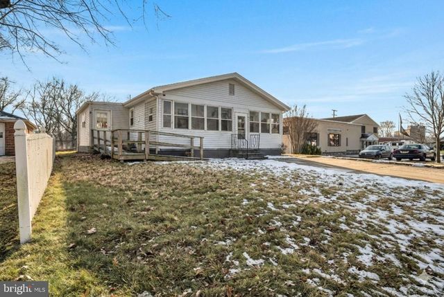 318 E EMAUS ST, Middletown, PA 17057