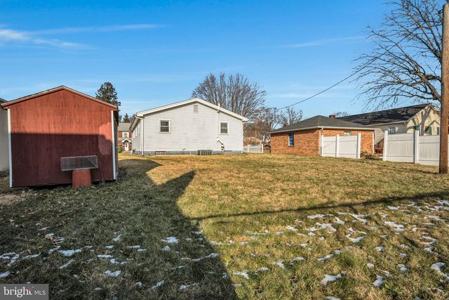 318 E EMAUS ST, Middletown, PA 17057