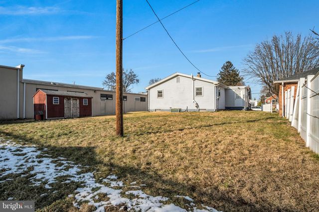 318 E EMAUS ST, Middletown, PA 17057