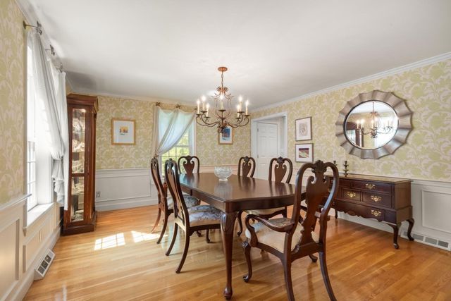 115 Fox Run Rd, Sudbury, MA 01776