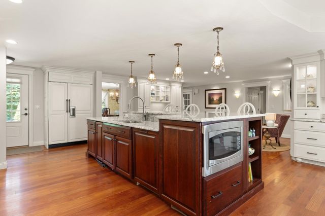 115 Fox Run Rd, Sudbury, MA 01776