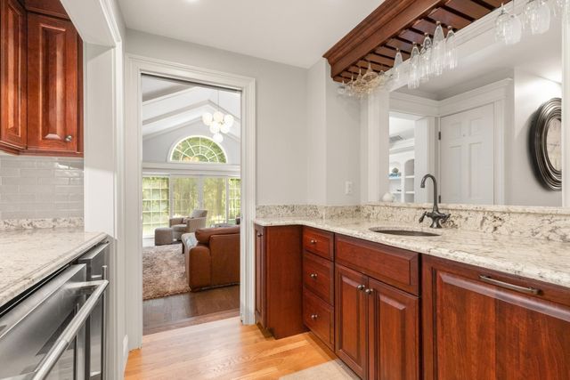 115 Fox Run Rd, Sudbury, MA 01776