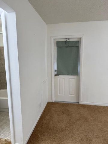 115 Lakes End Drive D, Fort Pierce, FL 34982