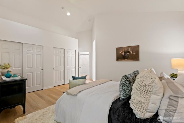 18560 NE 57th Street, Redmond, WA 98052