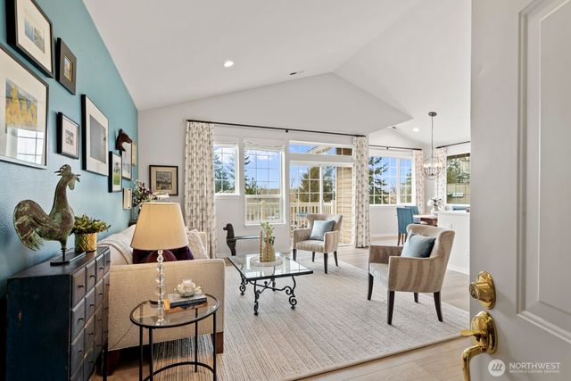 18560 NE 57th Street, Redmond, WA 98052