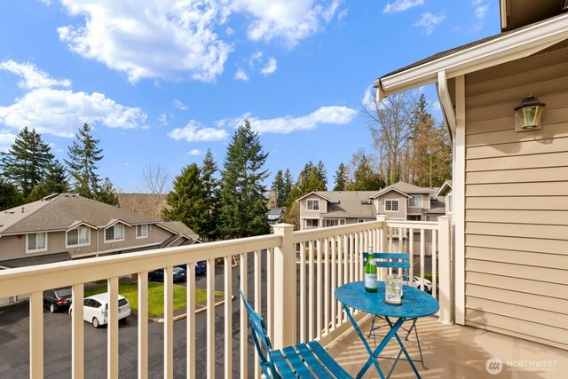 18560 NE 57th Street, Redmond, WA 98052
