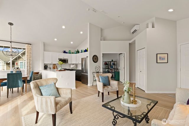 18560 NE 57th Street, Redmond, WA 98052