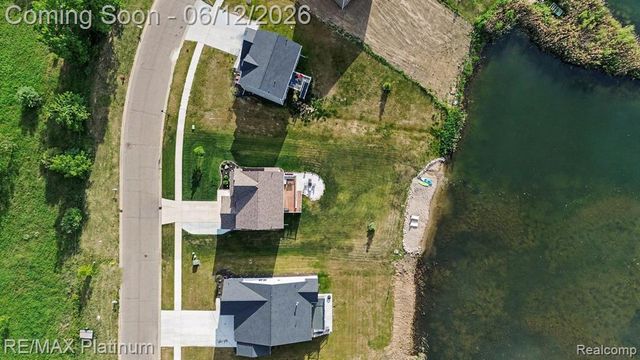 603 Land Bridge, Perry, MI 48872