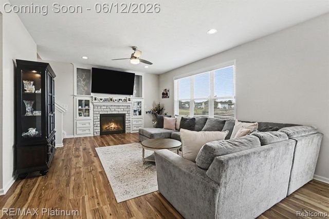 603 Land Bridge, Perry, MI 48872