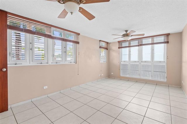 Via Del Sol URB. HACIENDA SAN JOSE 64, Caguas, PR 00727