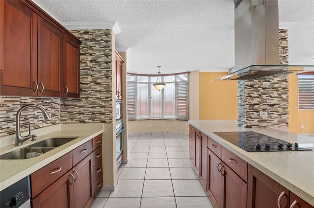 Via Del Sol URB. HACIENDA SAN JOSE 64, Caguas, PR 00727