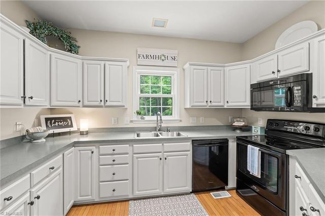 4411 Deacon Court, High Point, NC 27265