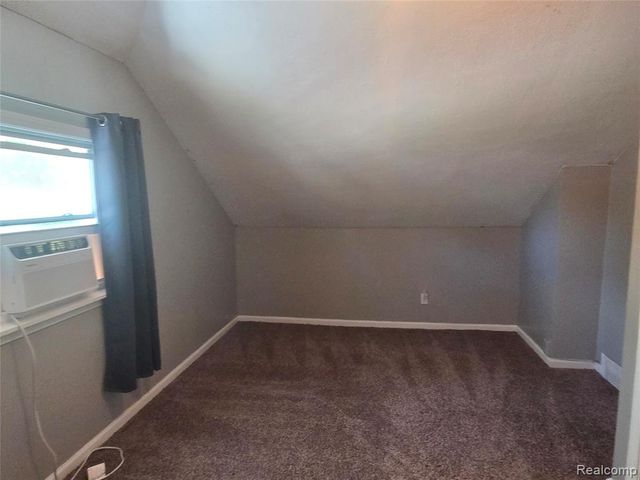 22889 Oakwood Avenue, Eastpointe, MI 48021