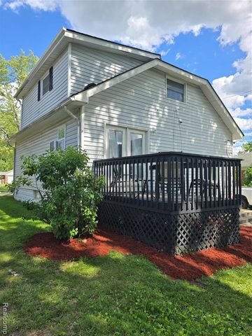 22889 Oakwood Avenue, Eastpointe, MI 48021