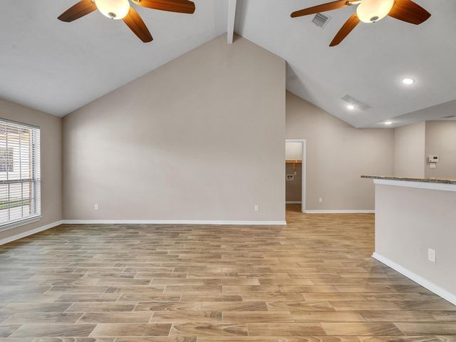 6827 Davy Crockett Drive, Manvel, TX 77578