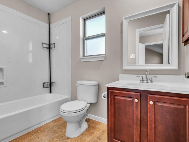 6827 Davy Crockett Drive, Manvel, TX 77578