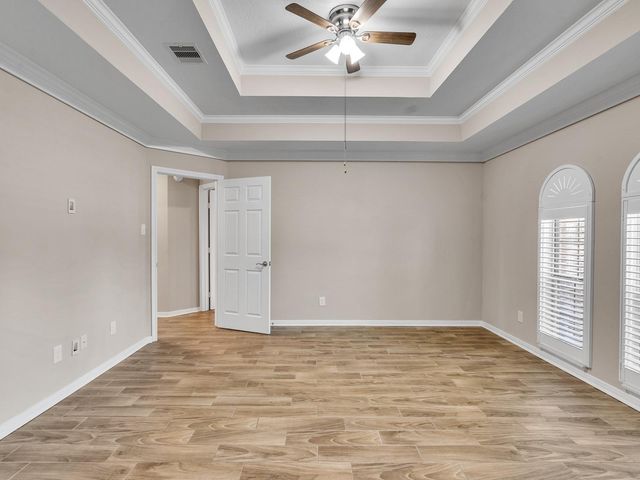 6827 Davy Crockett Drive, Manvel, TX 77578