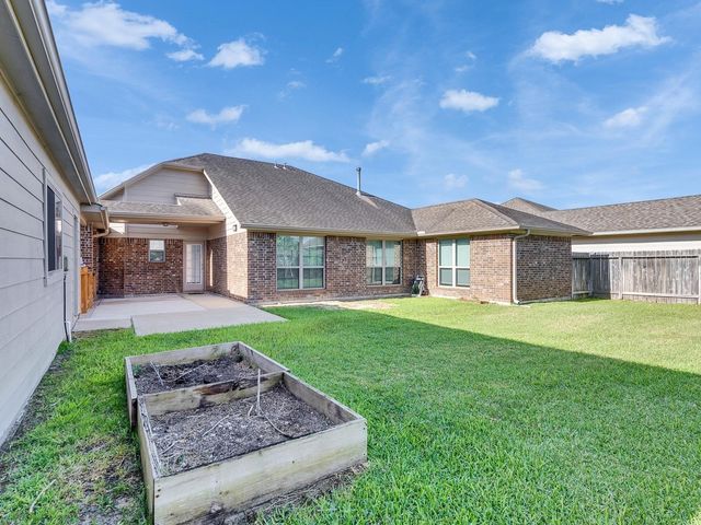 6827 Davy Crockett Drive, Manvel, TX 77578