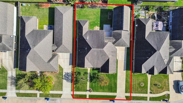 6827 Davy Crockett Drive, Manvel, TX 77578