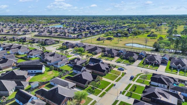 6827 Davy Crockett Drive, Manvel, TX 77578