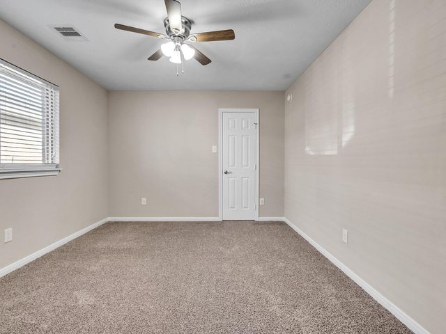 6827 Davy Crockett Drive, Manvel, TX 77578