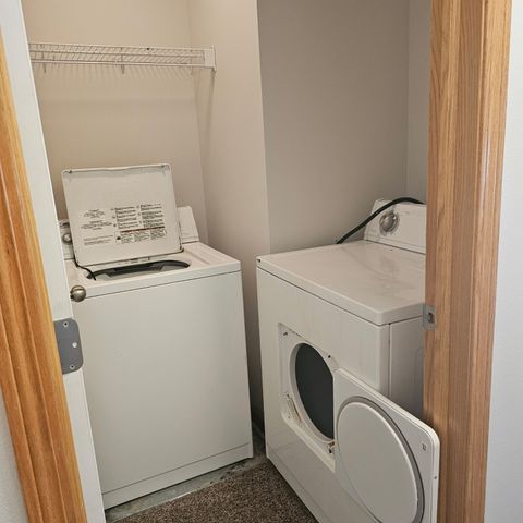 1111 Fieldstone Lane, Pleasant Hill, IA 50327