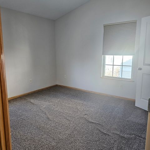 1111 Fieldstone Lane, Pleasant Hill, IA 50327