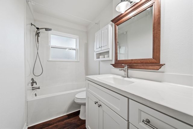 5208 Cunningham Drive, Pearland, TX 77581