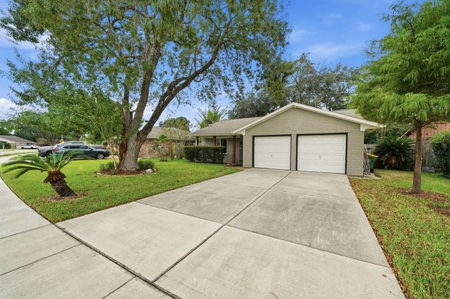 5208 Cunningham Drive, Pearland, TX 77581