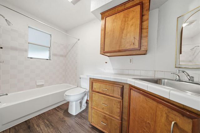 5208 Cunningham Drive, Pearland, TX 77581
