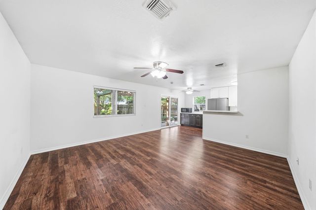 5208 Cunningham Drive, Pearland, TX 77581