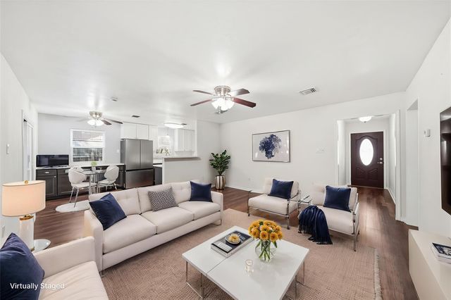 5208 Cunningham Drive, Pearland, TX 77581
