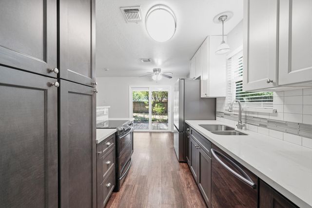 5208 Cunningham Drive, Pearland, TX 77581