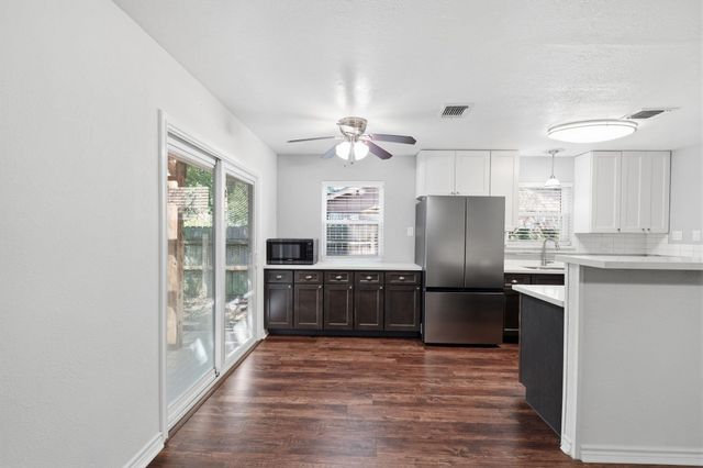 5208 Cunningham Drive, Pearland, TX 77581