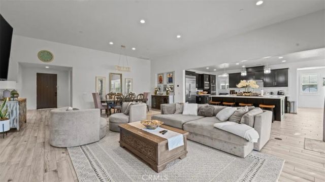 4050 Murphy Court, Corona, CA 92881