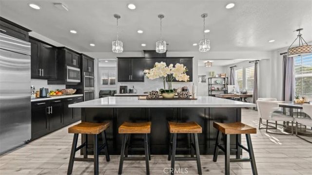 4050 Murphy Court, Corona, CA 92881