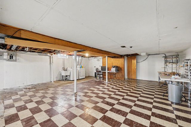 16741 Bell Avenue, Eastpointe City, MI 48021