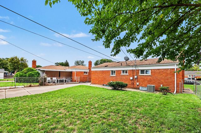 16741 Bell Avenue, Eastpointe City, MI 48021