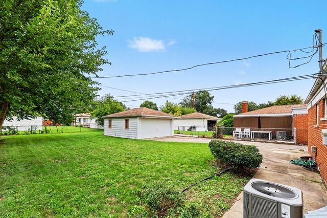 16741 Bell Avenue, Eastpointe City, MI 48021