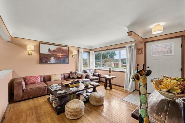 16741 Bell Avenue, Eastpointe City, MI 48021