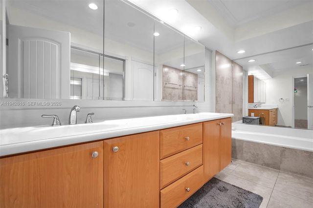 107 Heatherbrook Way 145, Hollywood, FL 33021