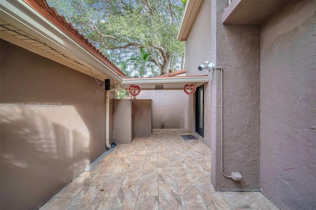 107 Heatherbrook Way 145, Hollywood, FL 33021