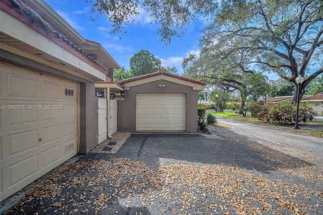 107 Heatherbrook Way 145, Hollywood, FL 33021