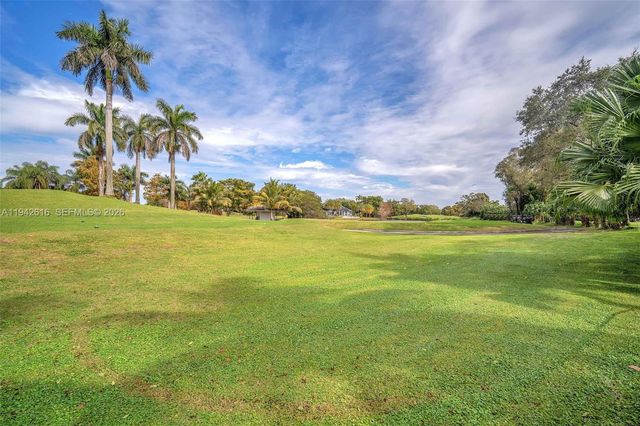 107 Heatherbrook Way 145, Hollywood, FL 33021