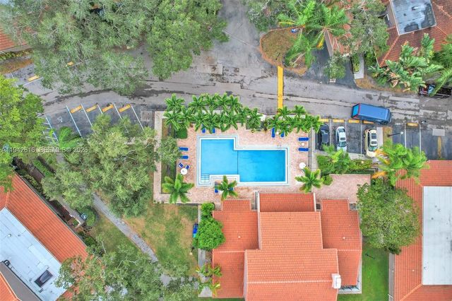 107 Heatherbrook Way 145, Hollywood, FL 33021