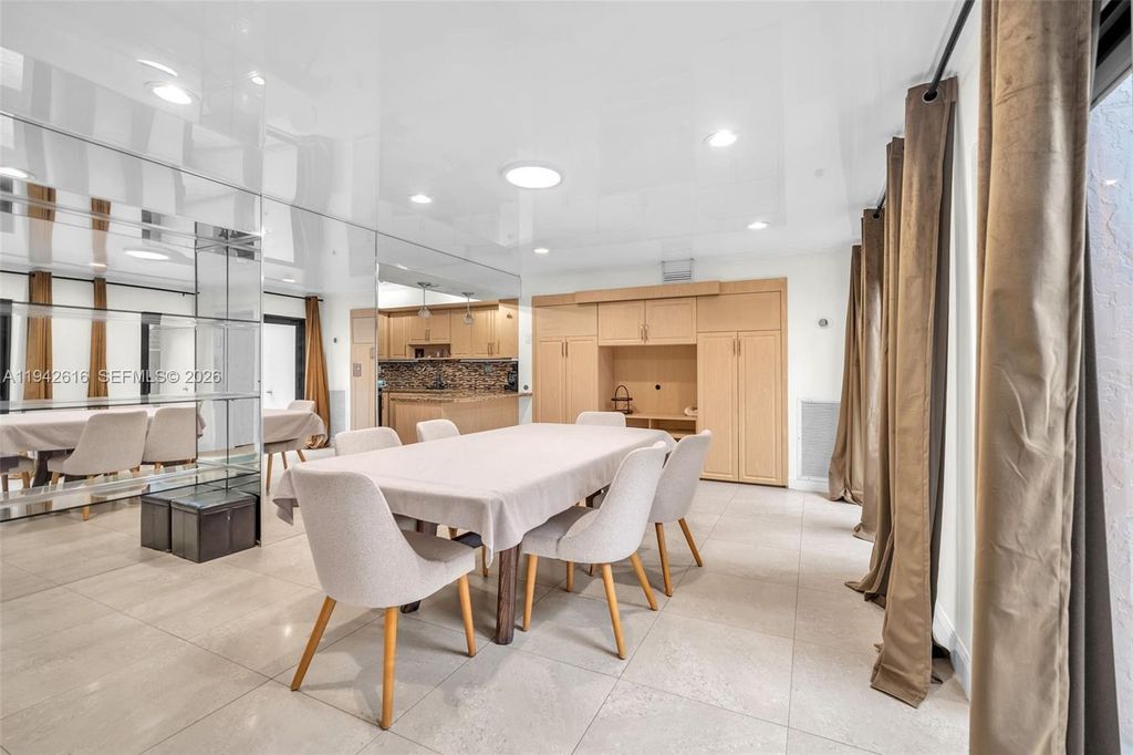 107 Heatherbrook Way 145, Hollywood, FL 33021